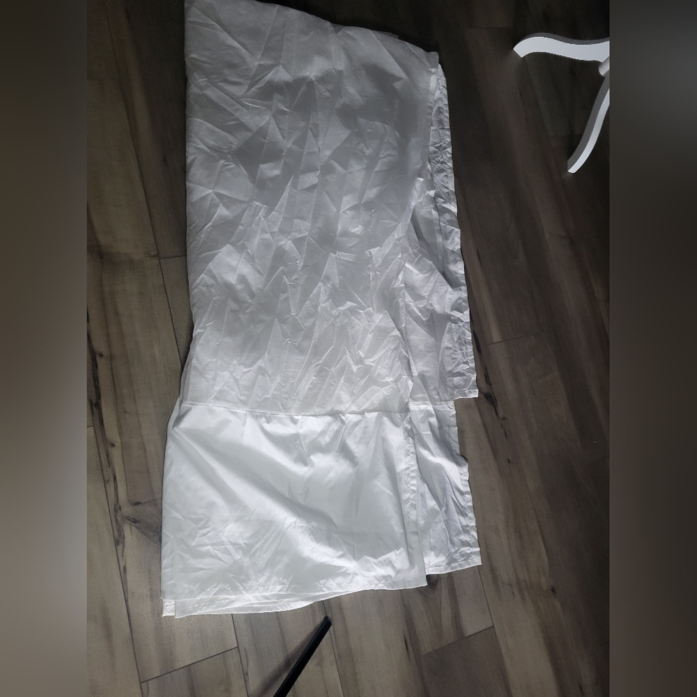 Threshold king size white bed skirt